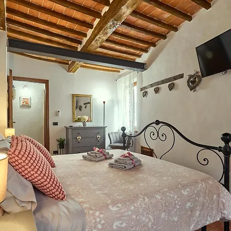 Apartment La Casina In Via Fiorita *